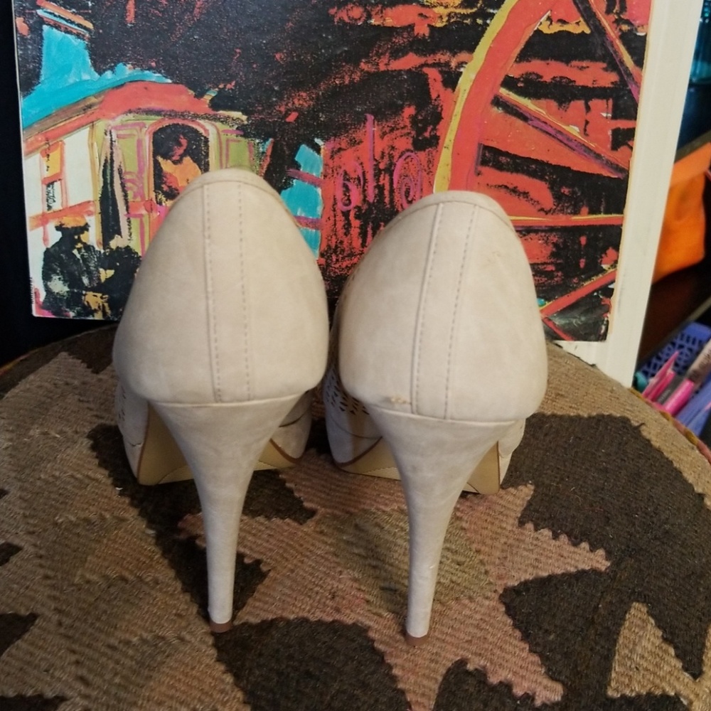 APT 9 heels - Picture 4 of 8